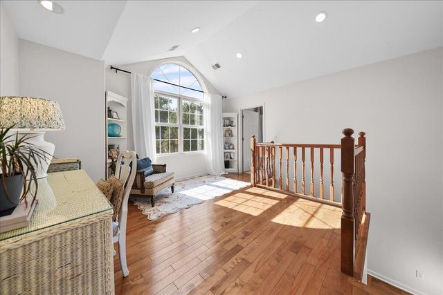 1909 Catkin Circle, Chesterton, IN 46304