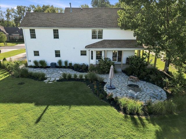 1909 Catkin Circle, Chesterton, IN 46304