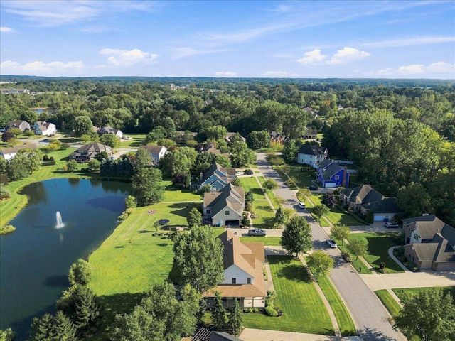 1909 Catkin Circle, Chesterton, IN 46304