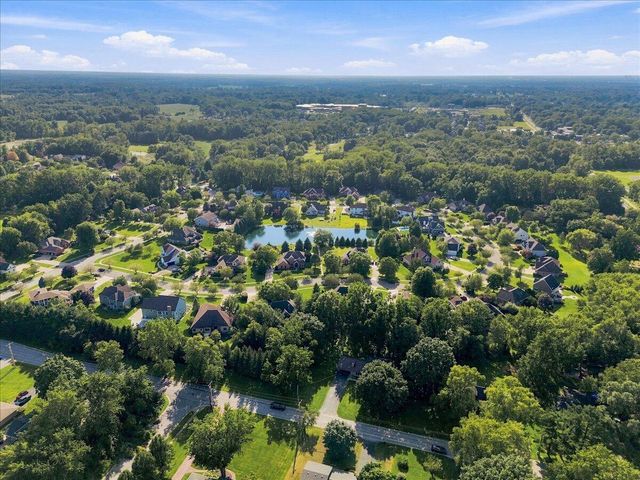 1909 Catkin Circle, Chesterton, IN 46304