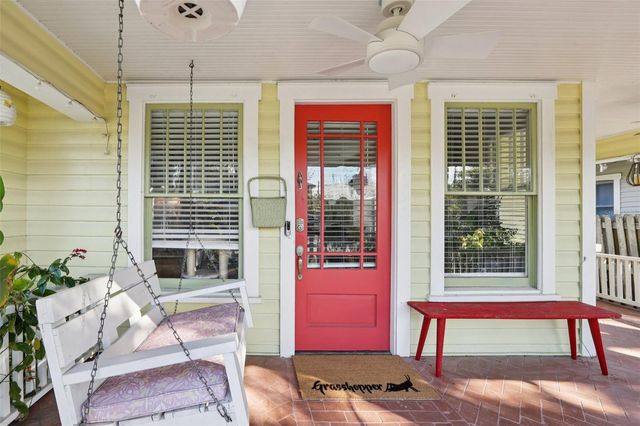 921 3RD STREET N, St Petersburg, FL 33701