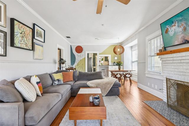 921 3RD STREET N, St Petersburg, FL 33701