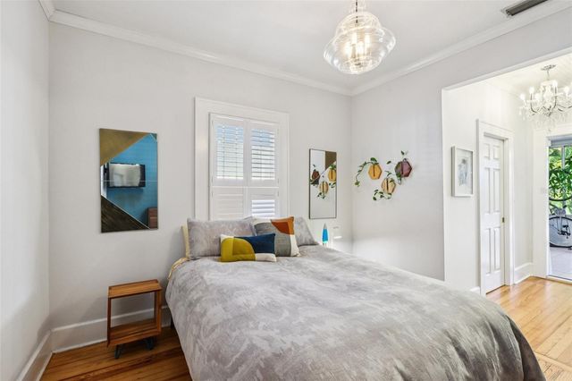 921 3RD STREET N, St Petersburg, FL 33701