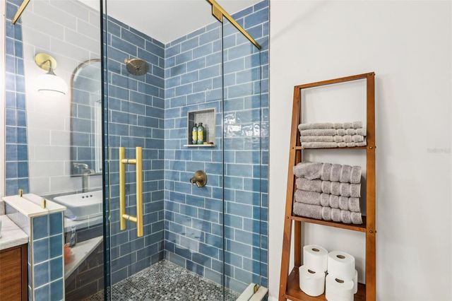 921 3RD STREET N, St Petersburg, FL 33701