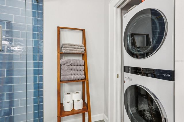 921 3RD STREET N, St Petersburg, FL 33701