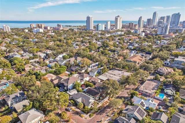 921 3RD STREET N, St Petersburg, FL 33701