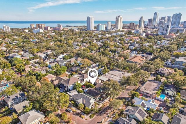 921 3RD STREET N, St Petersburg, FL 33701