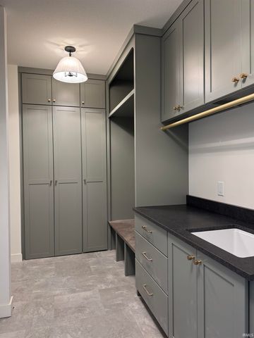 470 E Basalt Drive, Huntertown, IN 46748