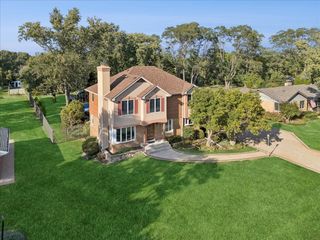7660 W 124th Place, Palos Heights, IL 60463