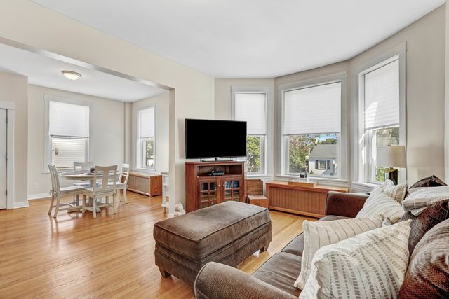 2608 N Merrimac Avenue, Chicago, IL 60639