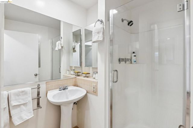 6525 Hazel Ave, Richmond, CA 94805