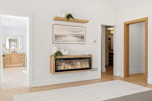 3 Brantwood Ln, Burlington, MA 01803
