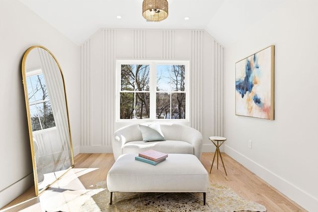 3 Brantwood Ln, Burlington, MA 01803