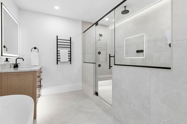 3 Brantwood Ln, Burlington, MA 01803