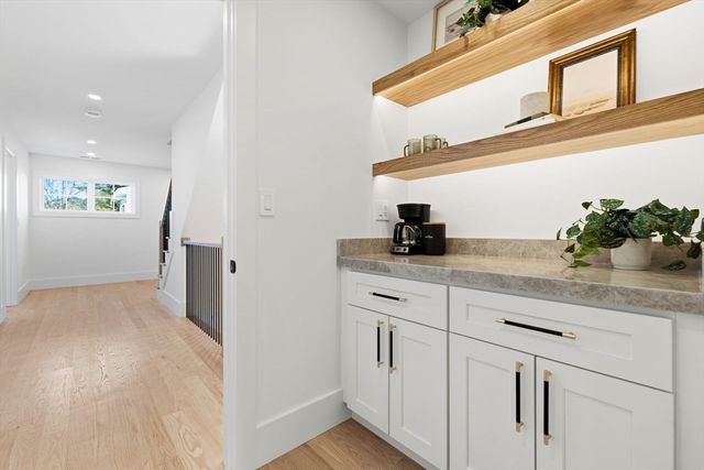 3 Brantwood Ln, Burlington, MA 01803