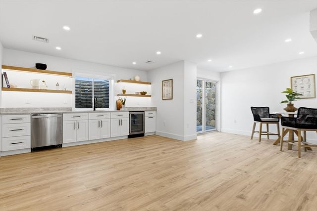 3 Brantwood Ln, Burlington, MA 01803