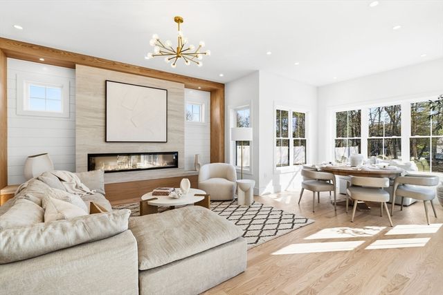 3 Brantwood Ln, Burlington, MA 01803