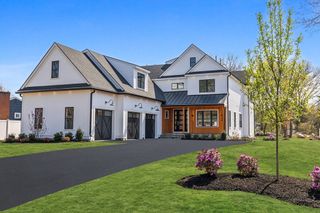 3 Brantwood Ln, Burlington, MA 01803