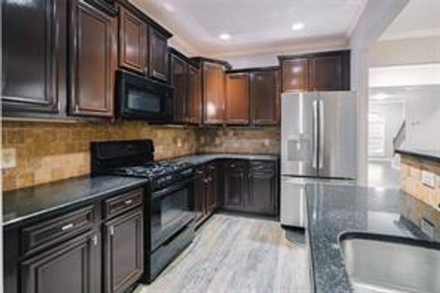 1925 Appaloosa Mill Circle, Buford, GA 30519