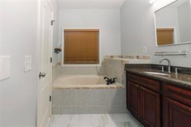 1925 Appaloosa Mill Circle, Buford, GA 30519