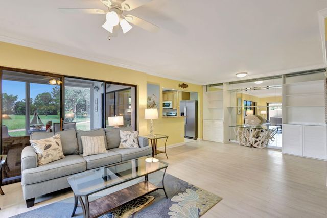 3209 S Lakeview Circle 8-101, Hutchinson Island, FL 34949