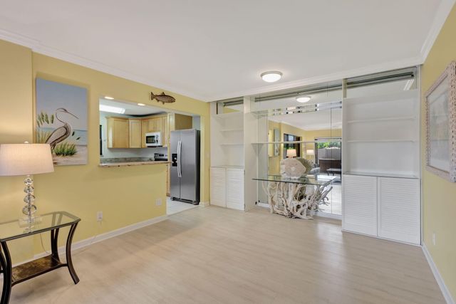 3209 S Lakeview Circle 8-101, Hutchinson Island, FL 34949