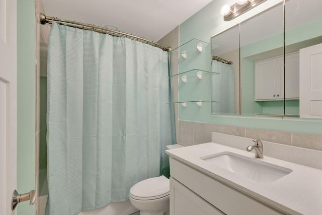 3209 S Lakeview Circle 8-101, Hutchinson Island, FL 34949