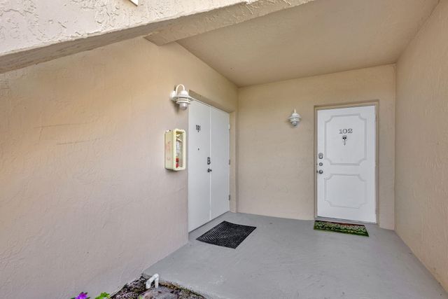 3209 S Lakeview Circle 8-101, Hutchinson Island, FL 34949