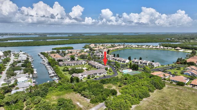 3209 S Lakeview Circle 8-101, Hutchinson Island, FL 34949