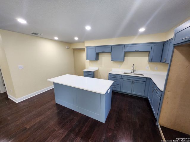 38 Carlota, San Antonio, TX 78228