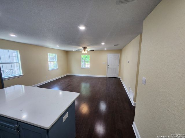 38 Carlota, San Antonio, TX 78228