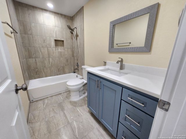 38 Carlota, San Antonio, TX 78228