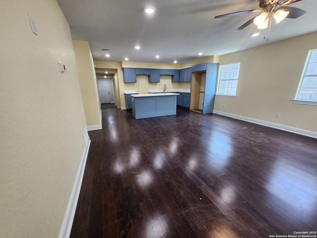 38 Carlota, San Antonio, TX 78228