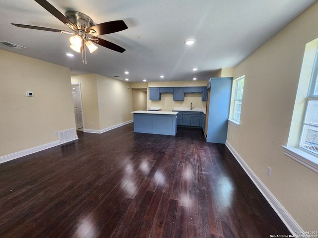 38 Carlota, San Antonio, TX 78228