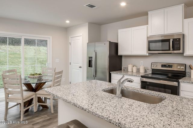 1424 Pine Log Trail NE, Bolivia, NC 28422