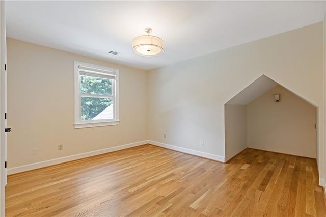 1580 Winding Creek Circle, Snellville, GA 30078