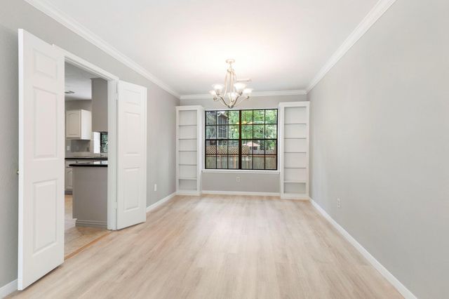 183 S Rushwing Circle, The Woodlands, TX 77381