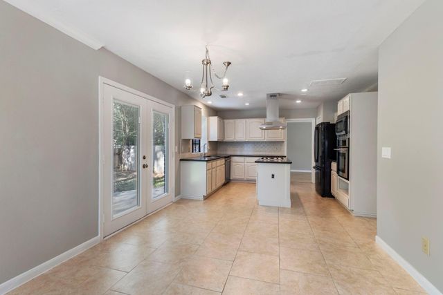 183 S Rushwing Circle, The Woodlands, TX 77381