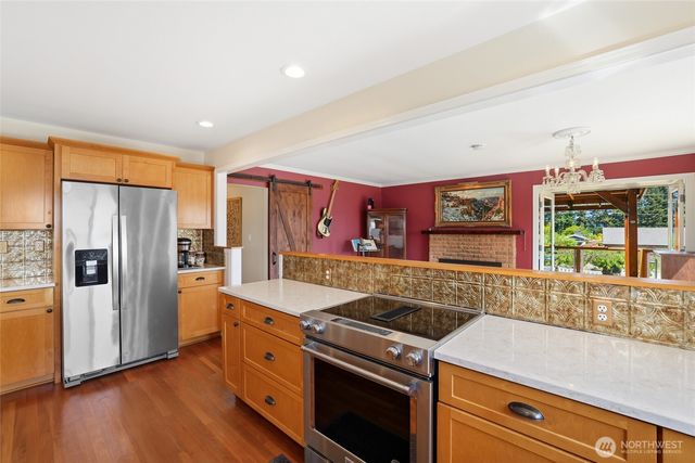 6917 Rainier Avenue, Gig Harbor, WA 98335