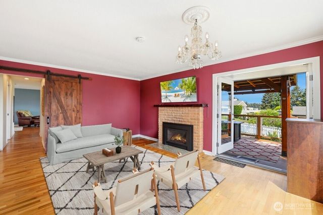 6917 Rainier Avenue, Gig Harbor, WA 98335
