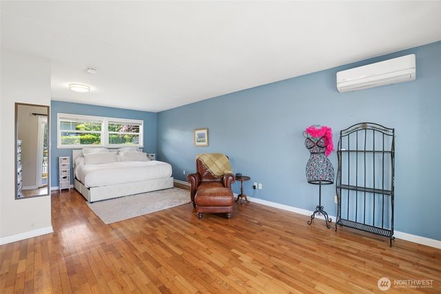 6917 Rainier Avenue, Gig Harbor, WA 98335