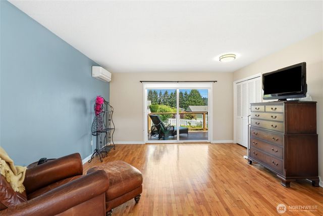 6917 Rainier Avenue, Gig Harbor, WA 98335