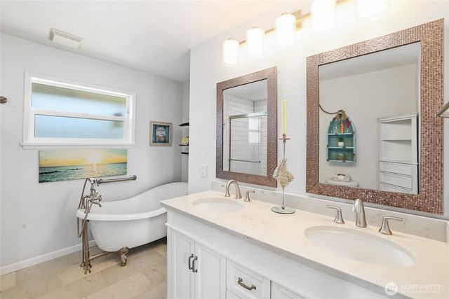 6917 Rainier Avenue, Gig Harbor, WA 98335