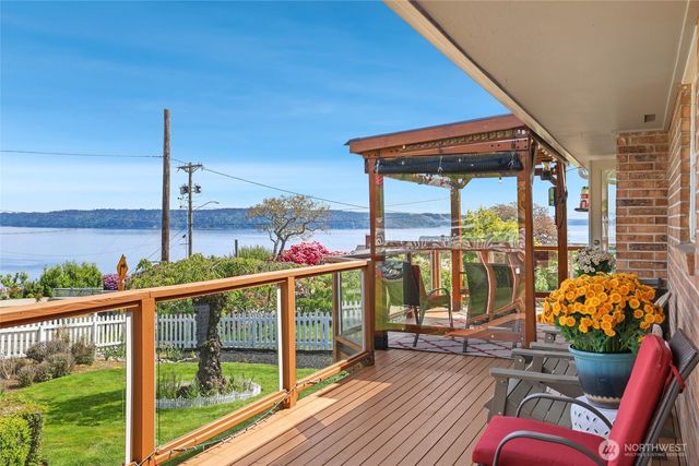 6917 Rainier Avenue, Gig Harbor, WA 98335