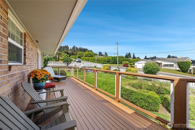 6917 Rainier Avenue, Gig Harbor, WA 98335