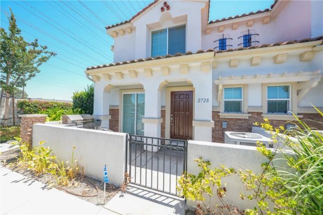 2728 W Ball Road, Anaheim, CA 92804