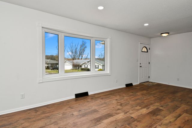 620 N Buffalo Street, Marshfield, MO 65706