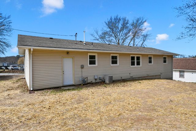 620 N Buffalo Street, Marshfield, MO 65706