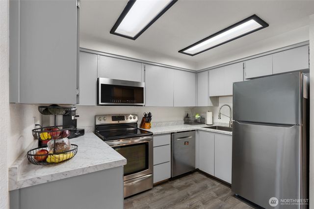5311 Rehklau Road SE, Olympia, WA 98513