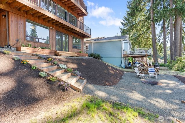 5311 Rehklau Road SE, Olympia, WA 98513